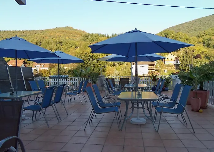 Zum Belzenikel 게스트하우스 2*